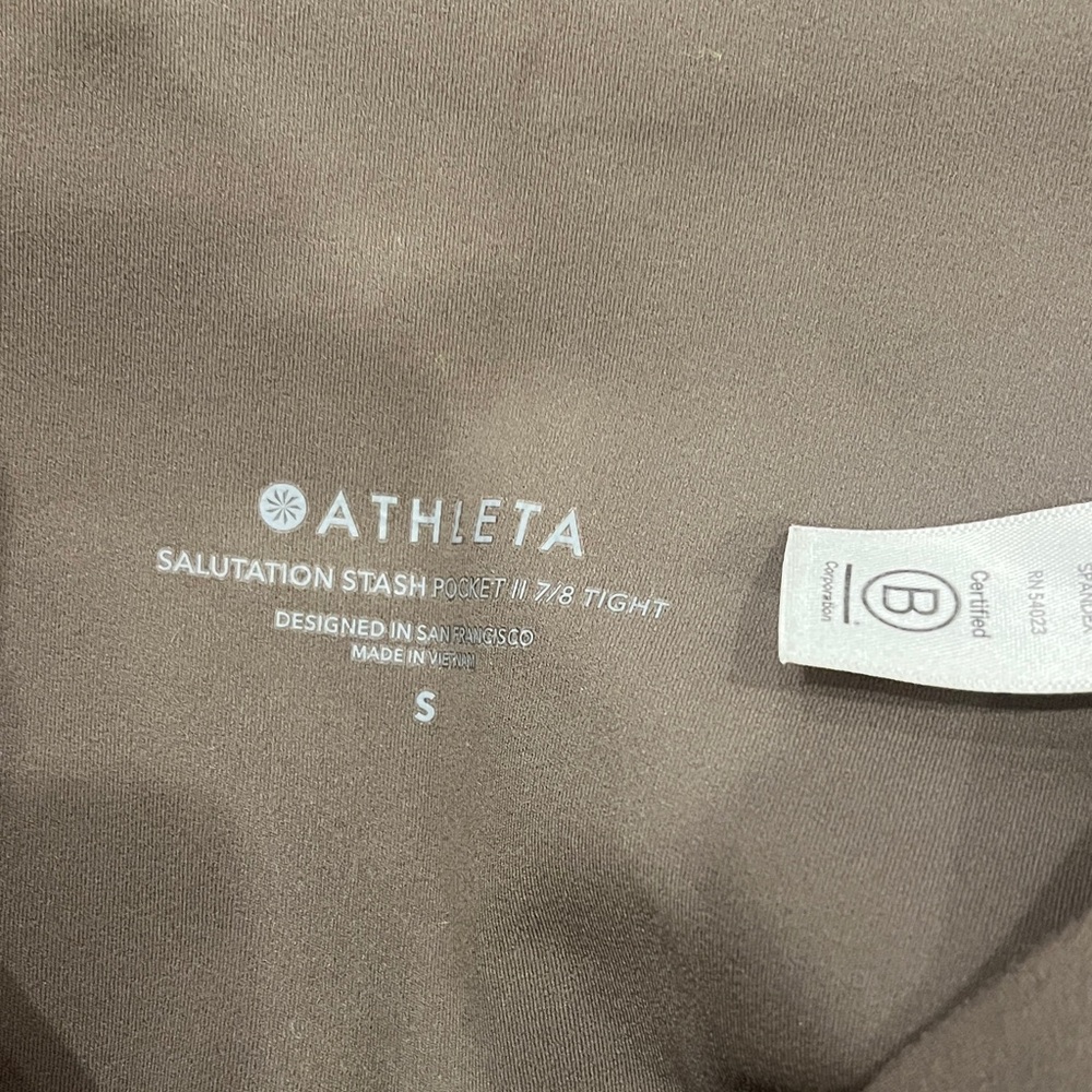Athlete Salutations 7/8 Yoga Tight - Picture 5 of 5